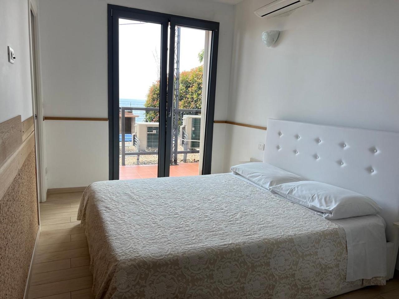 Terramata Resort Case Vacanza 산토스테파노알마레 외부 사진